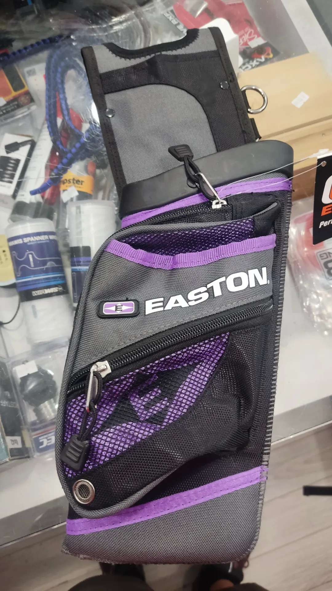Easton carquois field V1